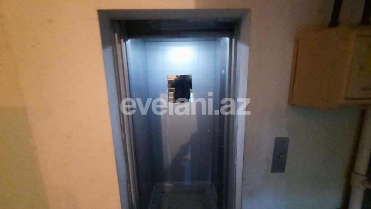 Satılır, köhnə tikili, 2 otaqlı, 70 m², Bakı, Nəsimi r, 28 may m.