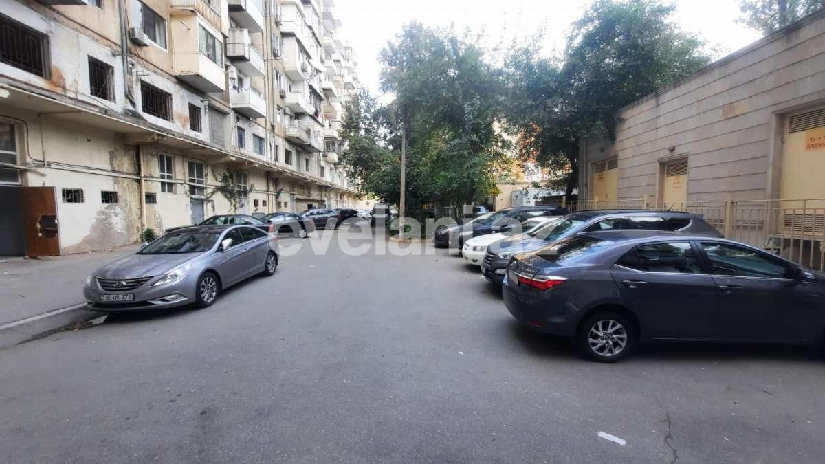 Satılır, köhnə tikili, 2 otaqlı, 70 m², Bakı, Nəsimi r, 28 may m.