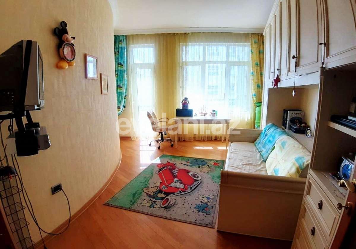 Sale, new building, 4 room, 220 m², 28 may m.