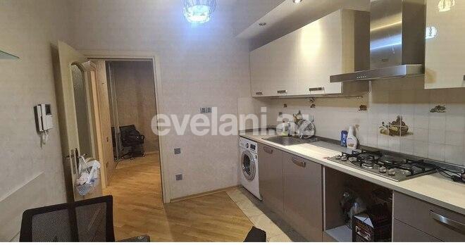 Satılır, yeni tikili, 2 otaqlı, 90 m², Bakı, Yasamal r, 8 Noyabr m.