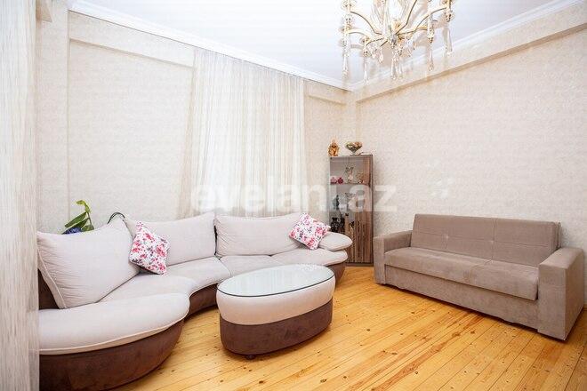 Satılır, yeni tikili, 2 otaqlı, 90 m², İnşaatçılar m.