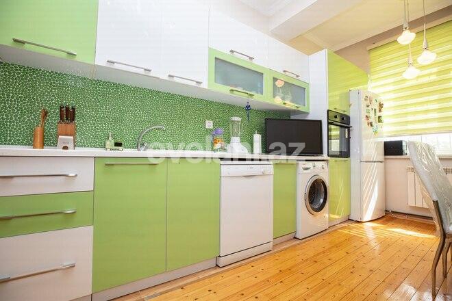 Satılır, yeni tikili, 2 otaqlı, 90 m², İnşaatçılar m.