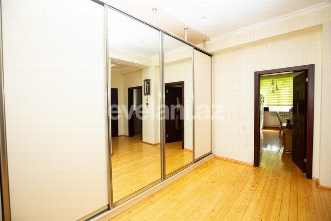 Satılır, yeni tikili, 2 otaqlı, 90 m², İnşaatçılar m.