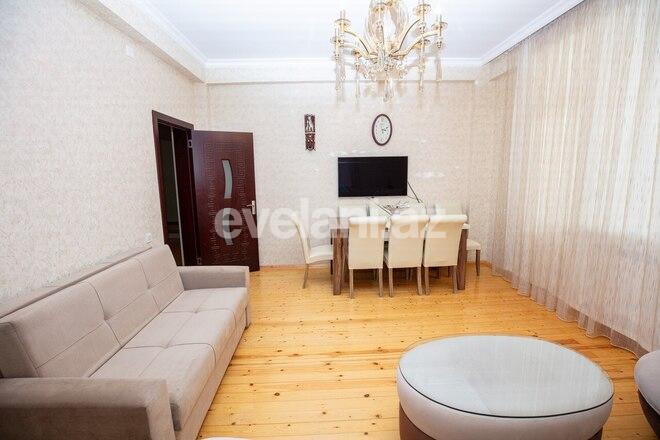 Satılır, yeni tikili, 2 otaqlı, 90 m², İnşaatçılar m.