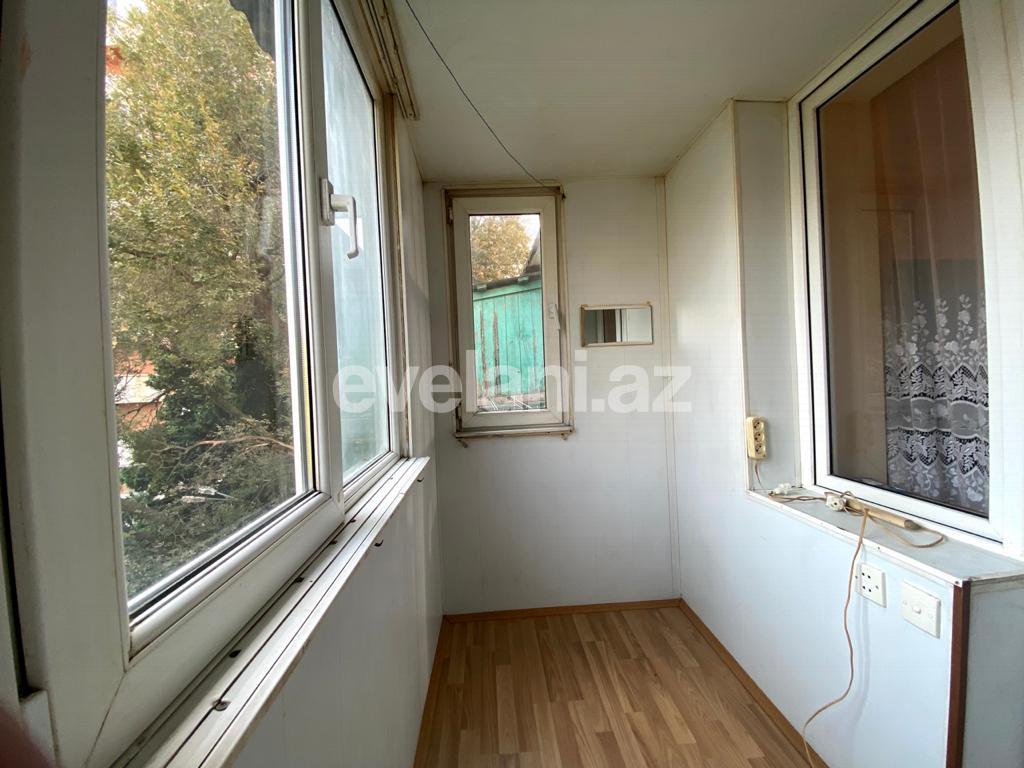 Satılır, köhnə tikili, 2 otaqlı, 40 m², İnşaatçılar m.