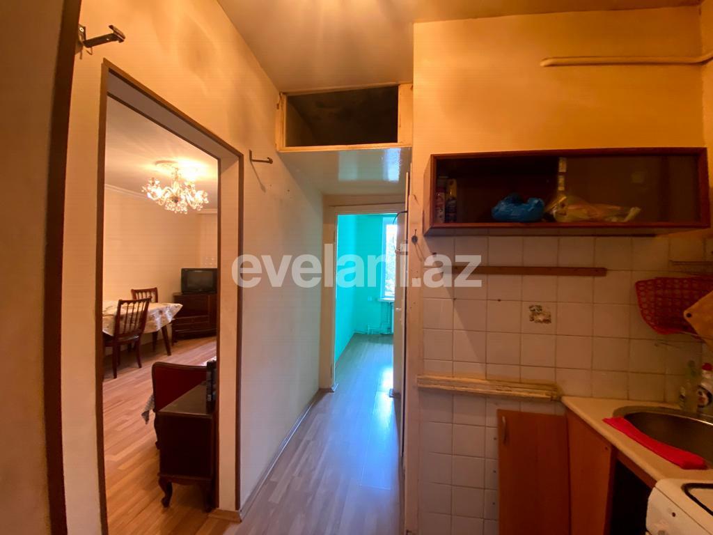 Satılır, köhnə tikili, 2 otaqlı, 40 m², İnşaatçılar m.