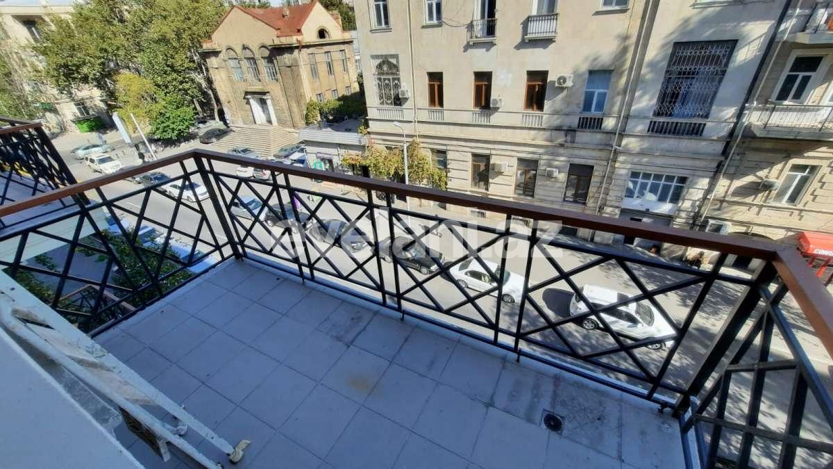 Продаётся, вторичка, 4-комнаты, 160 m², 28 мая m.