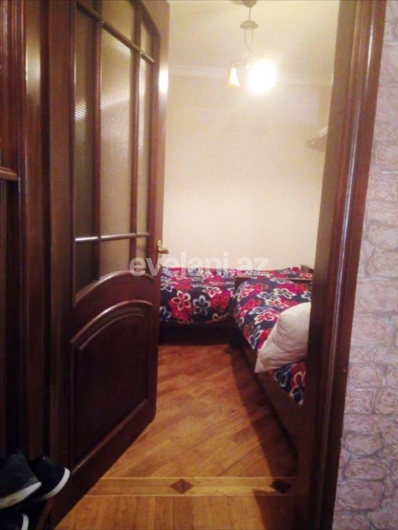 Satılır, köhnə tikili, 3 otaqlı, 60 m², Bakı, Xətai r, Həzi Aslanov m.