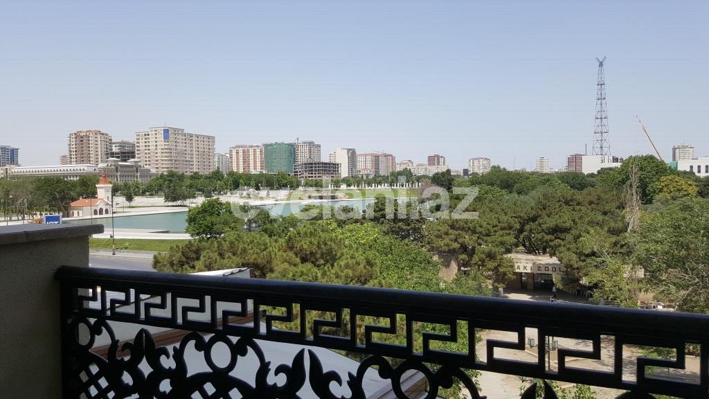 Satılır, yeni tikili, 5 otaqlı, 300 m², Gənclik m.