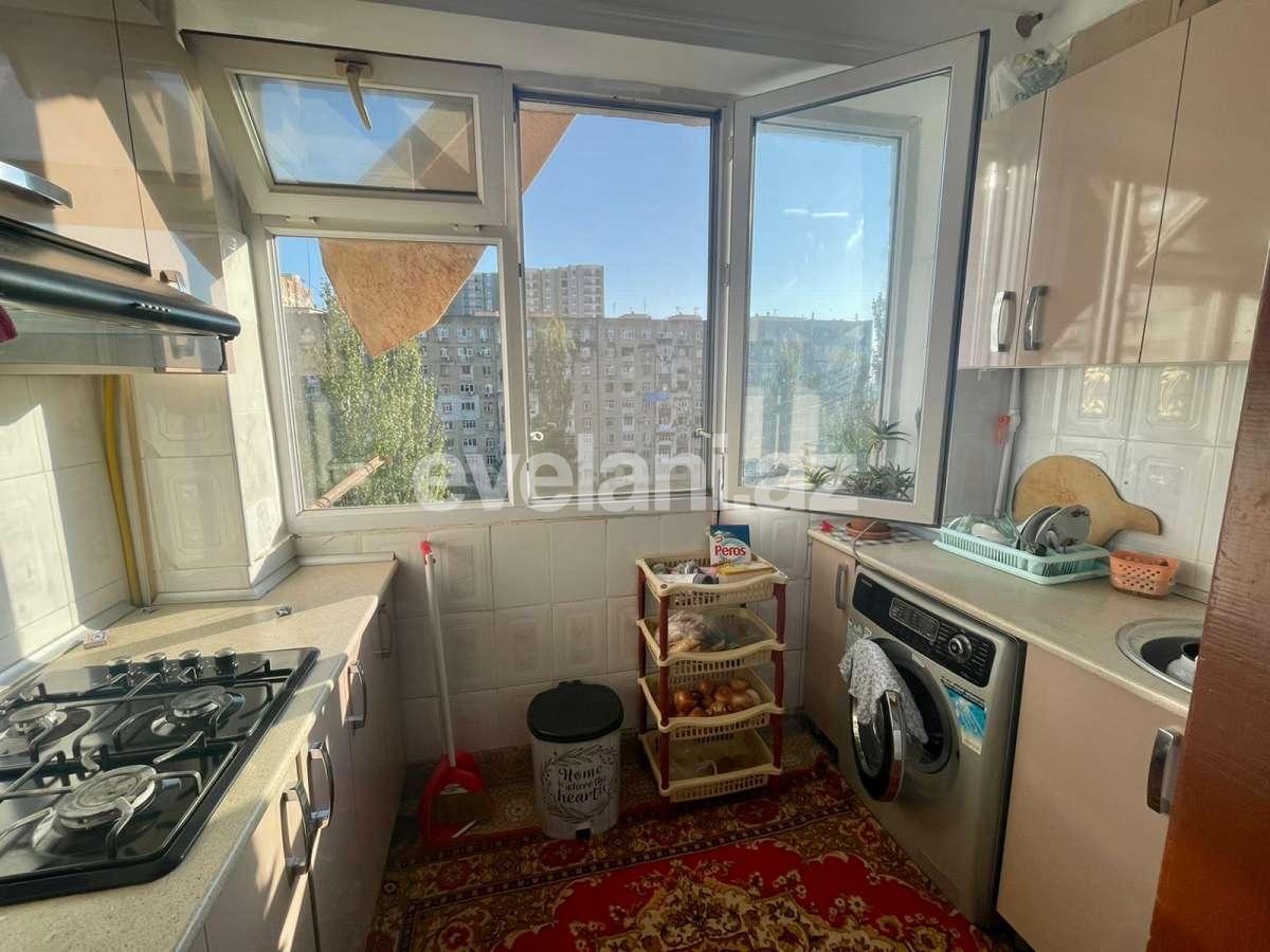 Satılır, köhnə tikili, 3 otaqlı, 80 m², Bakı, Xətai r, Həzi Aslanov m.