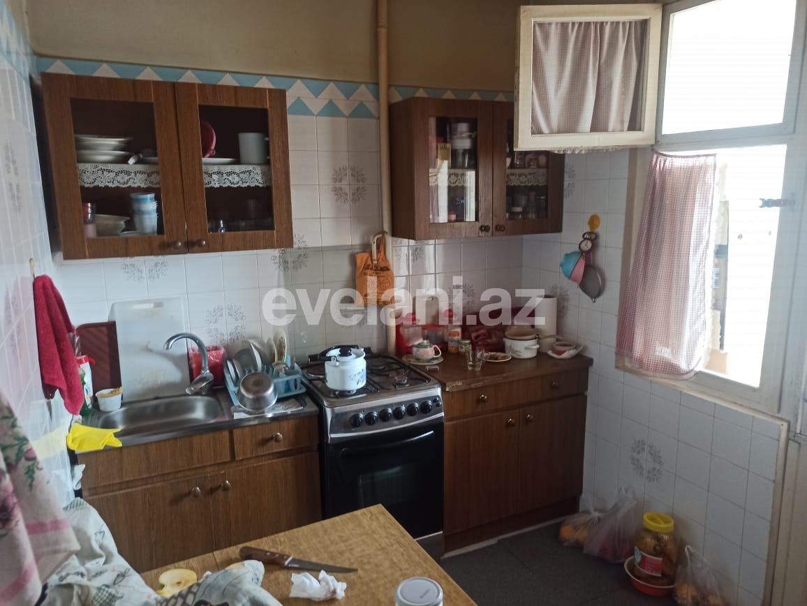 Satılır, köhnə tikili, 2 otaqlı, 60 m², Bakı, Xətai r, Xalqlar Dostluğu m.