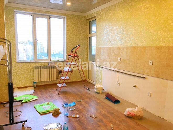 Satılır, yeni tikili, 3 otaqlı, 120 m², İnşaatçılar m.