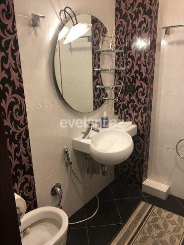 Kirayə verilir, köhnə tikili, 4 otaqlı, 120 m², Sahil m.