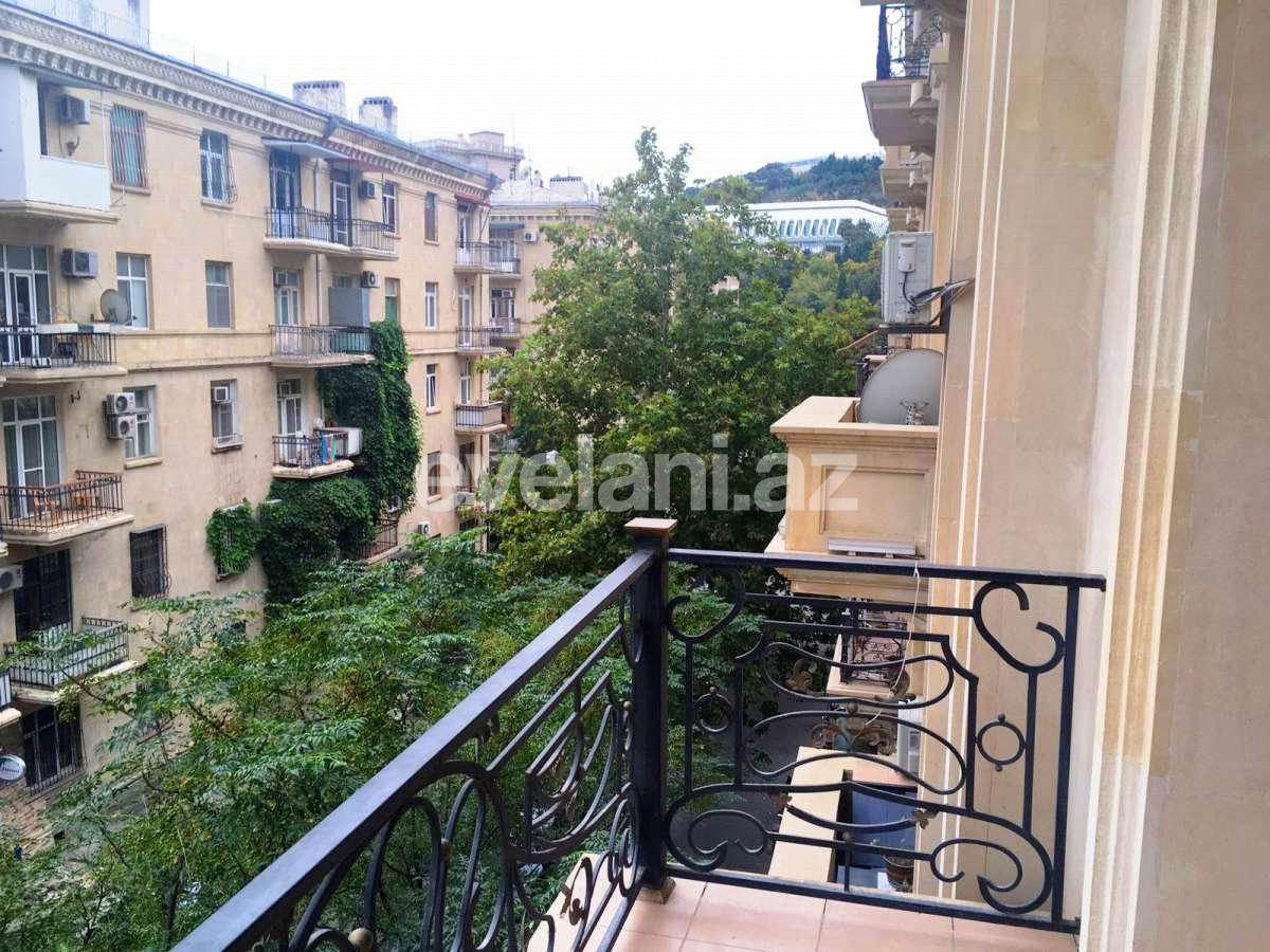 Satılır, köhnə tikili, 2 otaqlı, 80 m², İçəri Şəhər m.