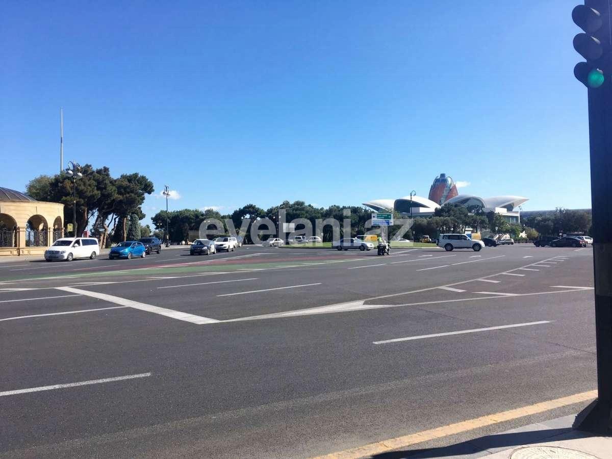 Satılır, köhnə tikili, 2 otaqlı, 80 m², İçəri Şəhər m.