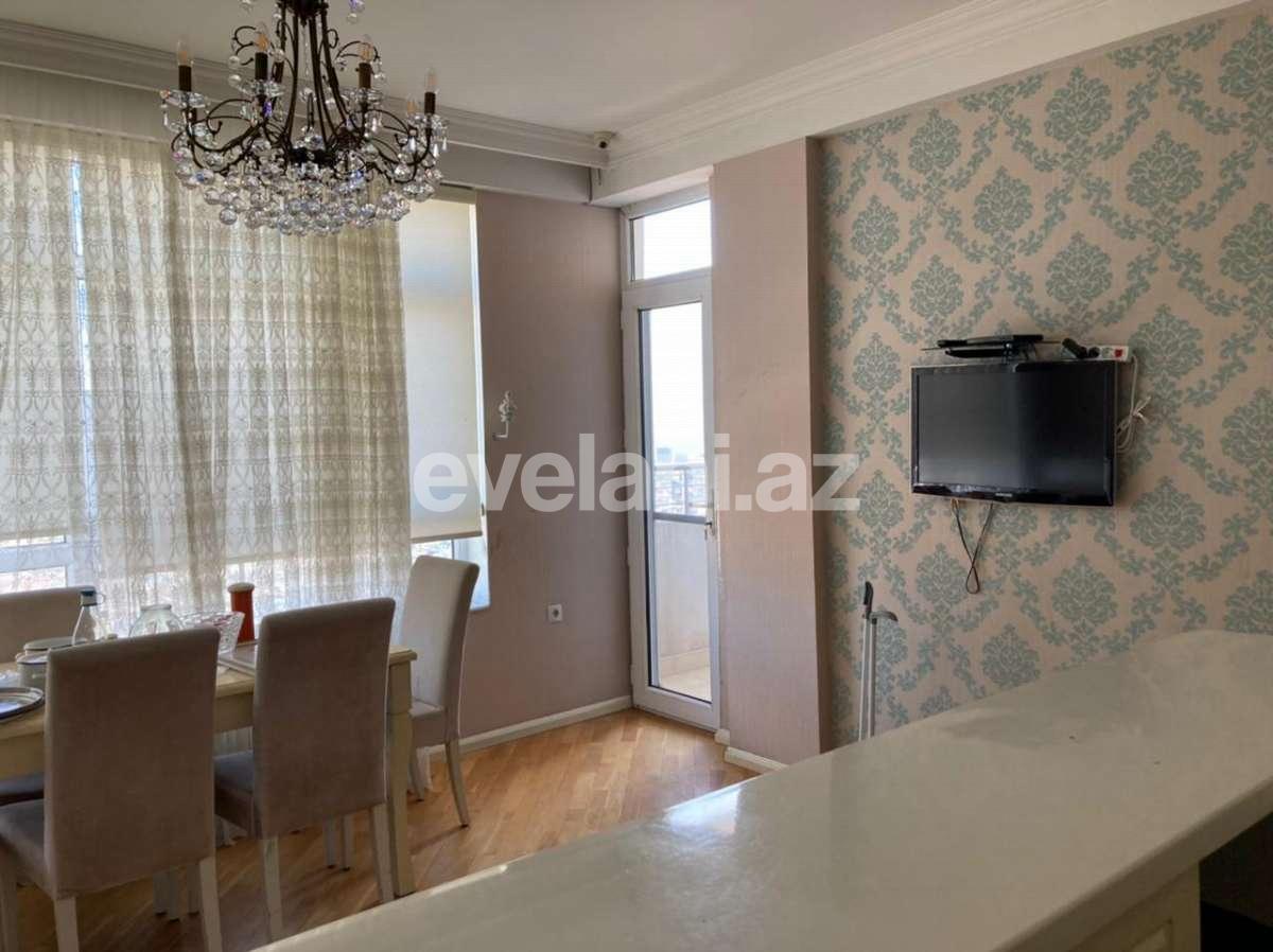 Kirayə verilir, yeni tikili, 2 otaqlı, 60 m², İnşaatçılar m.