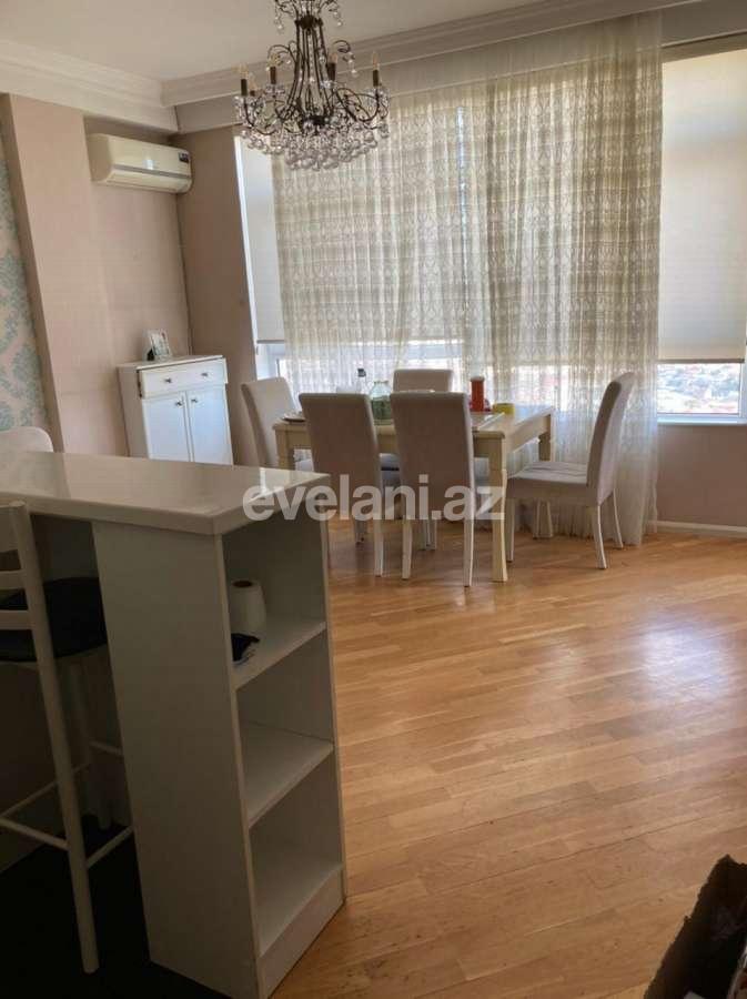 Kirayə verilir, yeni tikili, 2 otaqlı, 60 m², İnşaatçılar m.
