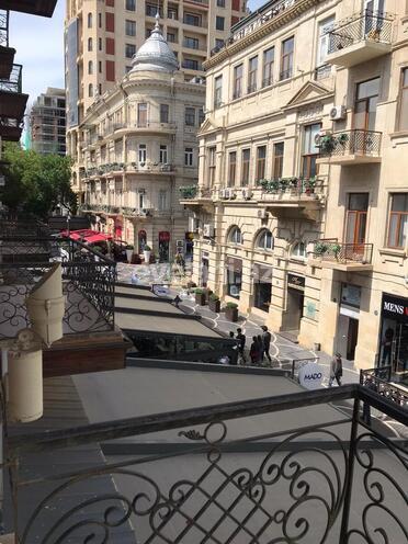 Kirayə verilir, ofis, 4 otaqlı, 135 m², Bakı, Səbail r, Sahil m.