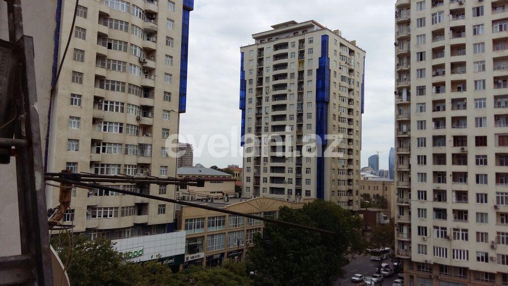 Kirayə verilir, yeni tikili, 2 otaqlı, 110 m², 28 may m.