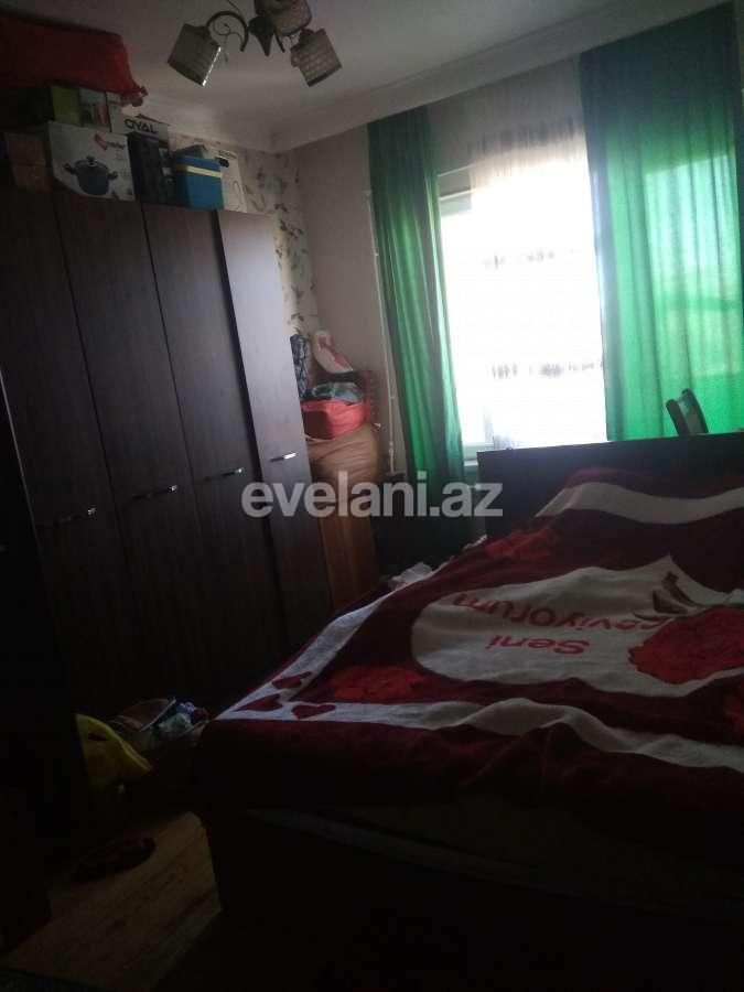 Sale, old building, 5 room, 110 m², Khalglar Doslugu m.