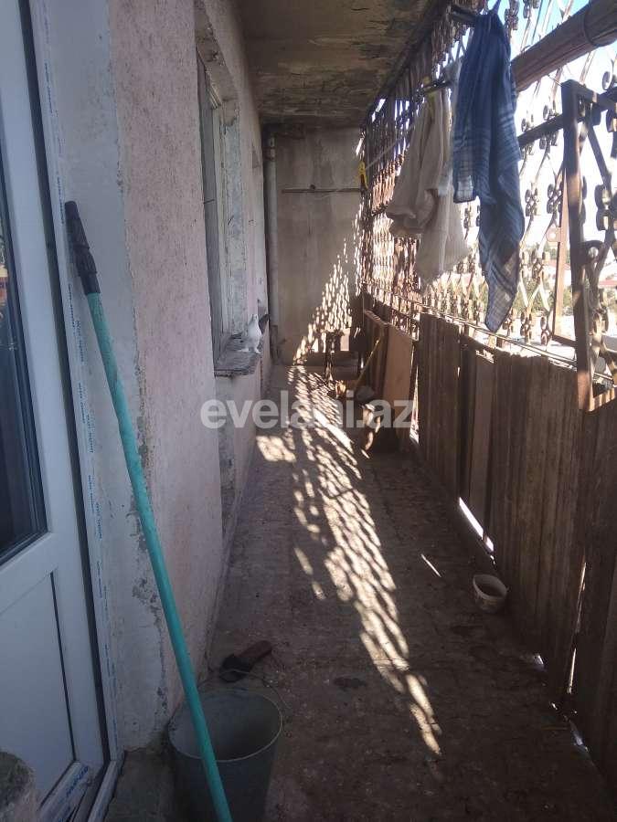 Sale, old building, 5 room, 110 m², Khalglar Doslugu m.