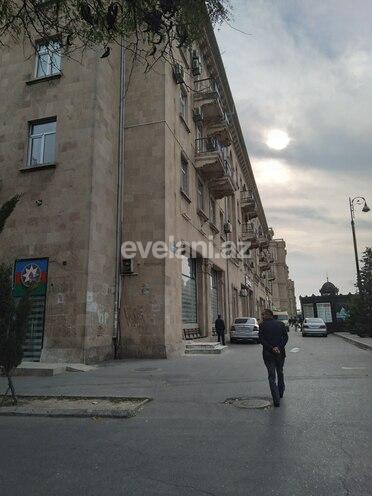 Satılır, köhnə tikili, 3 otaqlı, 82 m², Bakı, Nərimanov r, Nəriman Nərimanov m.