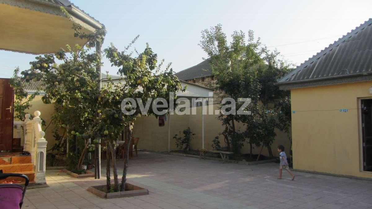 Satılır, həyət evi / bağ, 5 otaqlı, 180 m², Neftçilər m.