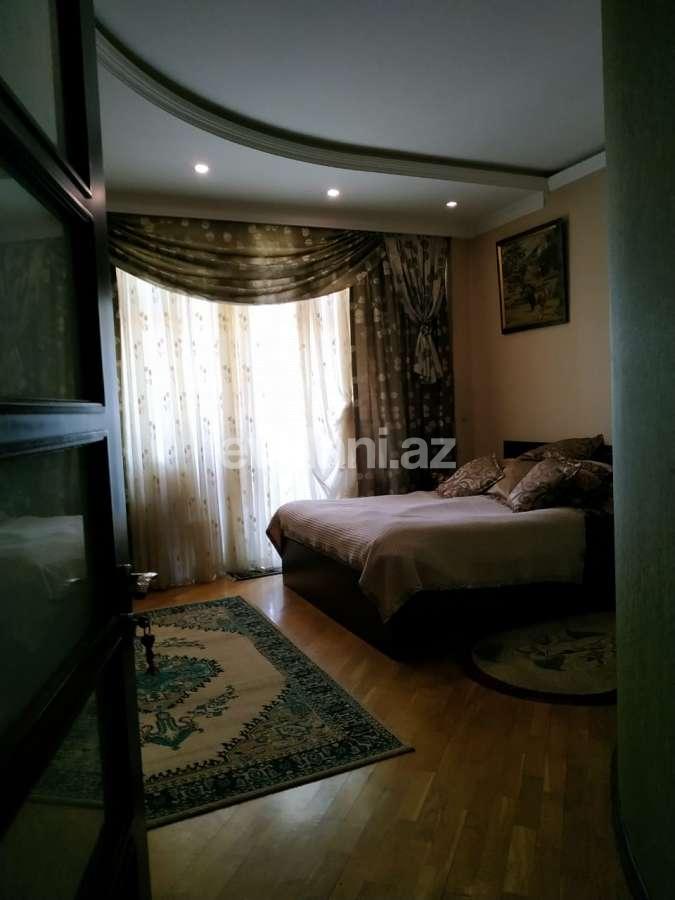 Продаётся, новостройка, 3-комнаты, 137 m², Низами m.