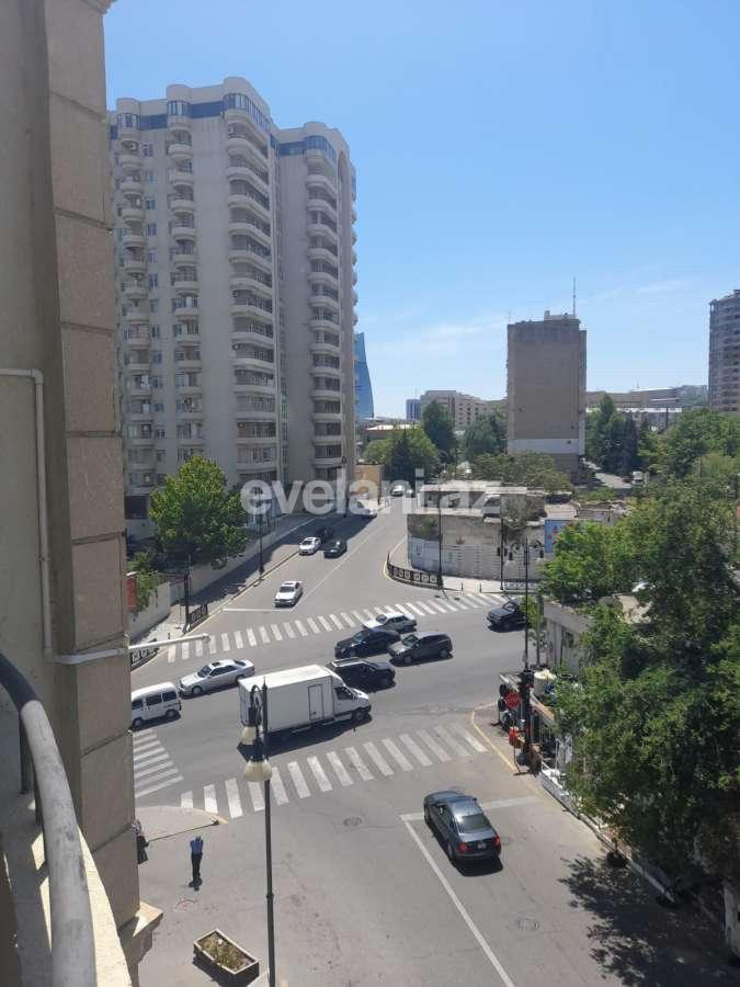 Sale, new building, 5 room, 215 m², Elmlar Akademiyası m.