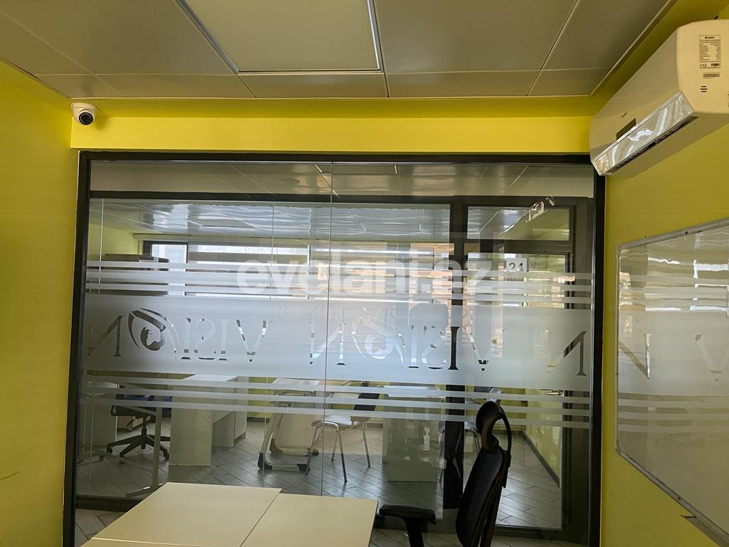 Kirayə verilir, ofis, 6 otaqlı, 300 m², Bakı, Yasamal r, Elmlər Akademiyası m.