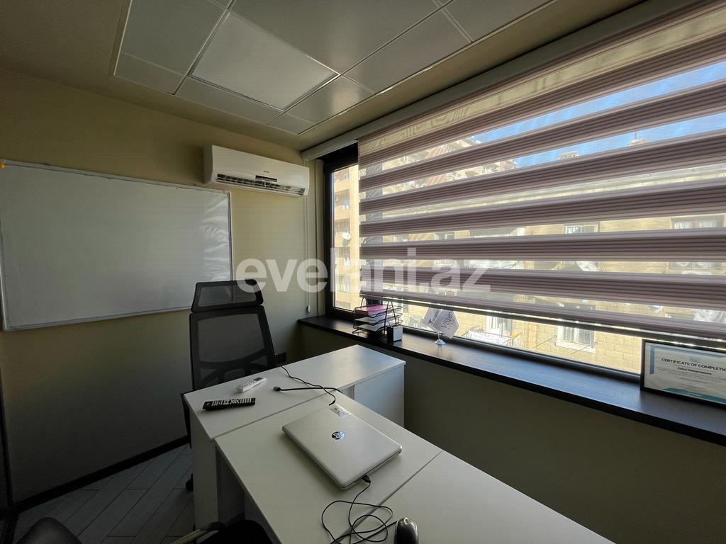 Kirayə verilir, ofis, 6 otaqlı, 300 m², Bakı, Yasamal r, Elmlər Akademiyası m.