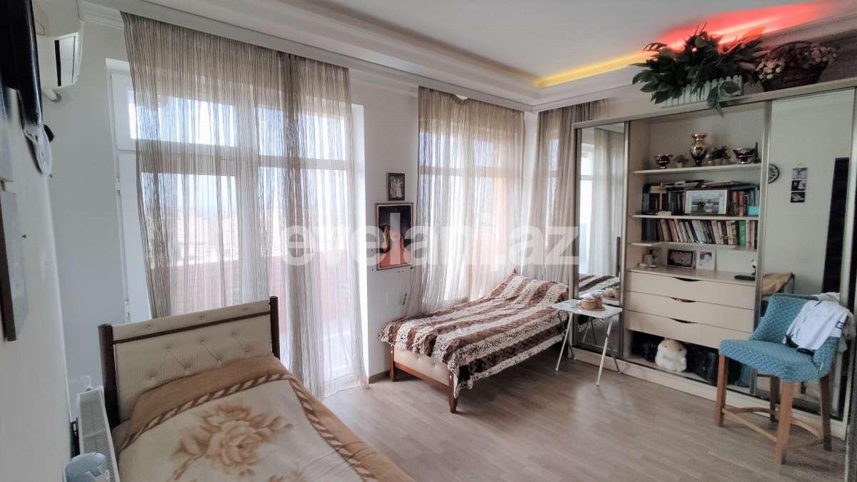 Satılır, yeni tikili, 3 otaqlı, 137 m², Bakı, Nəsimi r, 3-cü mikrorayon q, Memar Əcəmi m.