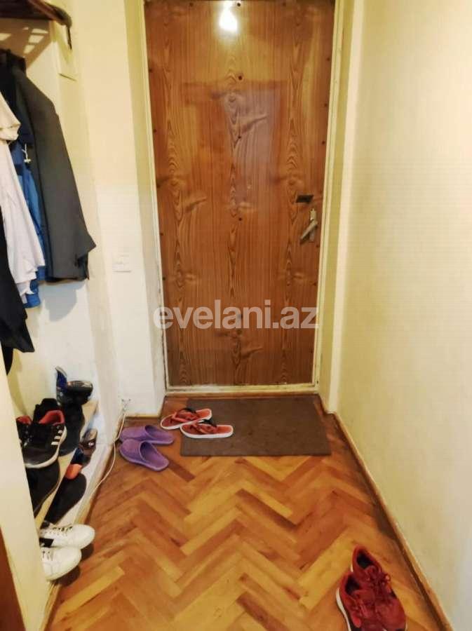 Sale, old building, 3 room, 70 m², Ganjlik m.