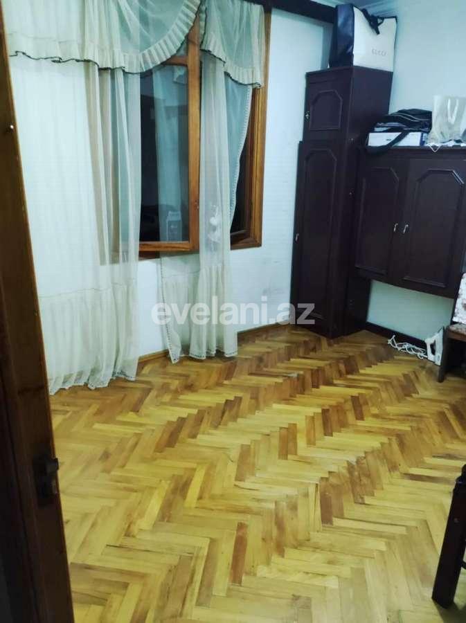 Sale, old building, 3 room, 70 m², Ganjlik m.