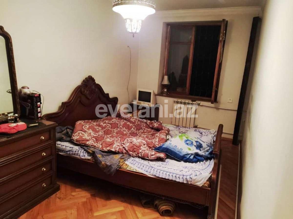 Sale, old building, 3 room, 70 m², Ganjlik m.