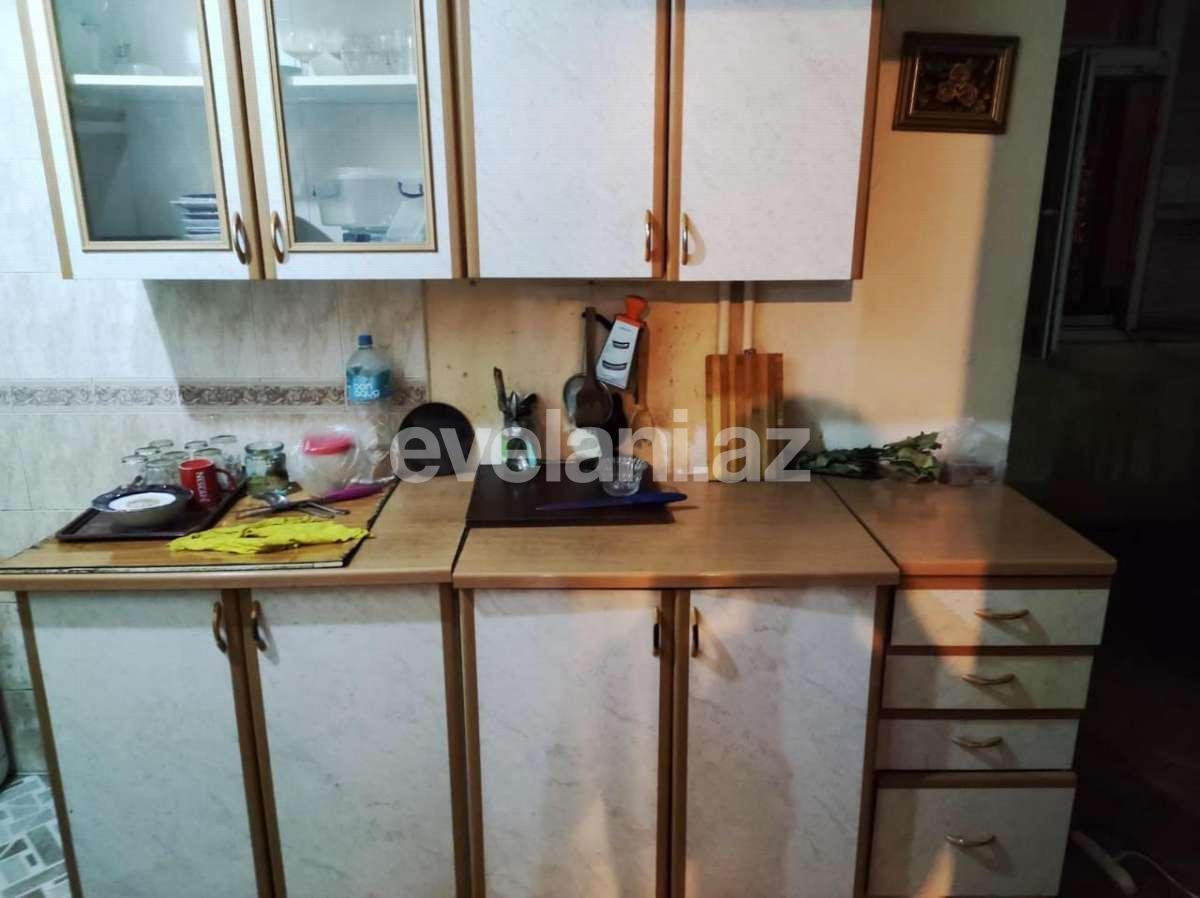 Sale, old building, 3 room, 70 m², Ganjlik m.