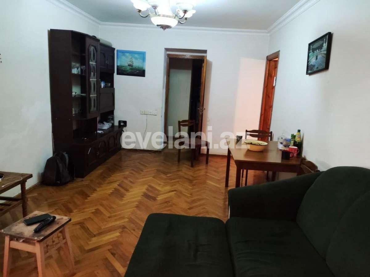 Sale, old building, 3 room, 70 m², Ganjlik m.