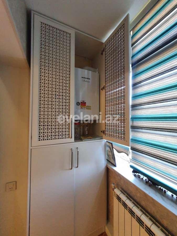 Satılır, köhnə tikili, 4 otaqlı, 100 m², İnşaatçılar m.