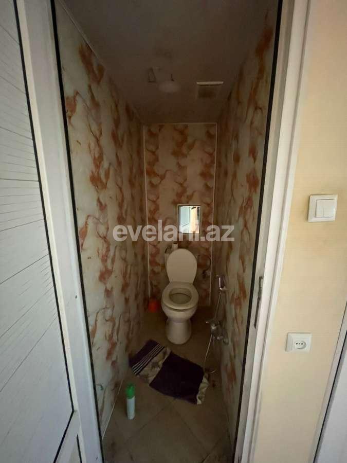 Sale, old building, 3 room, 85 m², Inshaatchilar m.