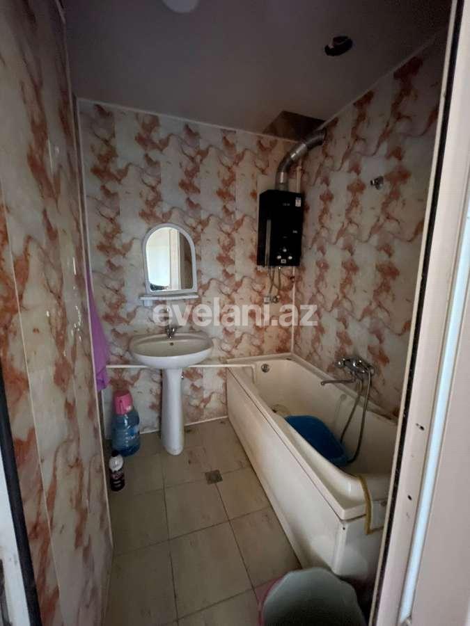 Sale, old building, 3 room, 85 m², Inshaatchilar m.