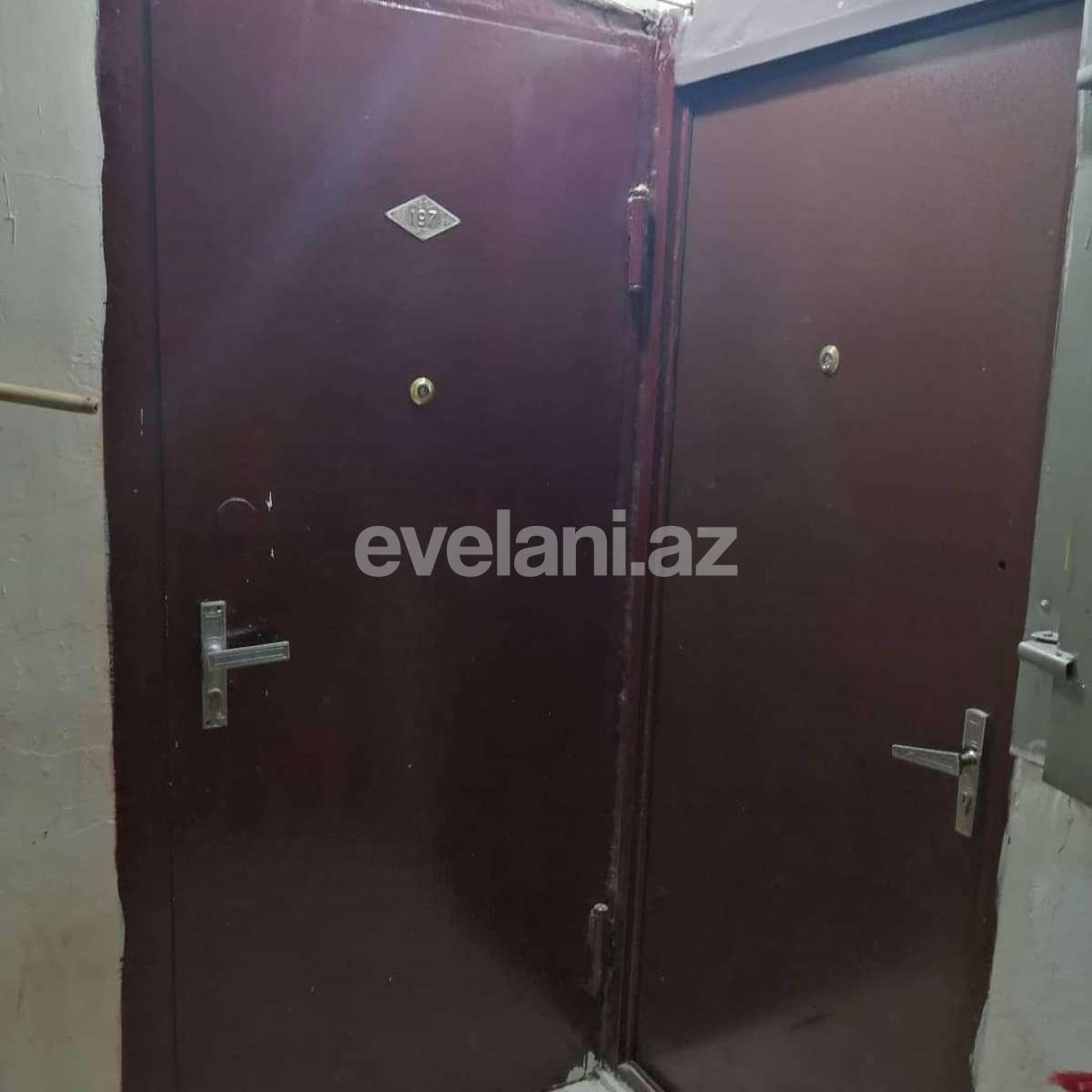 Sale, old building, 5 room, 100 m², Inshaatchilar m.