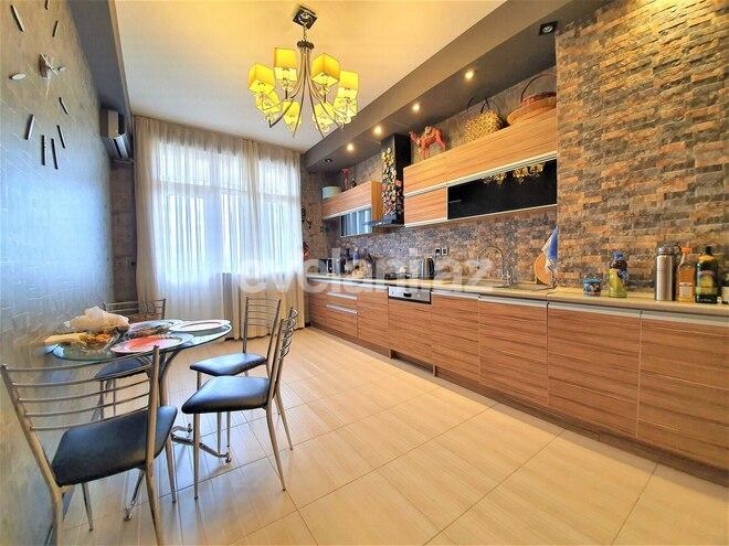 Satılır, yeni tikili, 3 otaqlı, 115 m², 9-cu mikrorayon q.