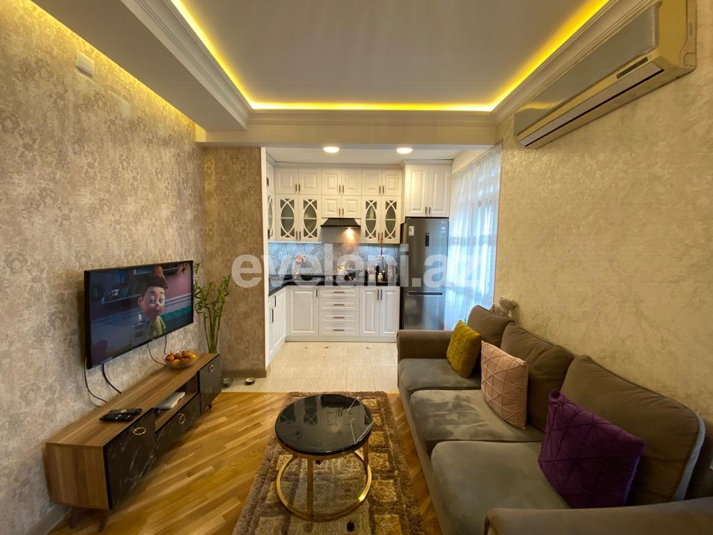 Satılır, köhnə tikili, 2 otaqlı, 50 m², İçəri Şəhər m.