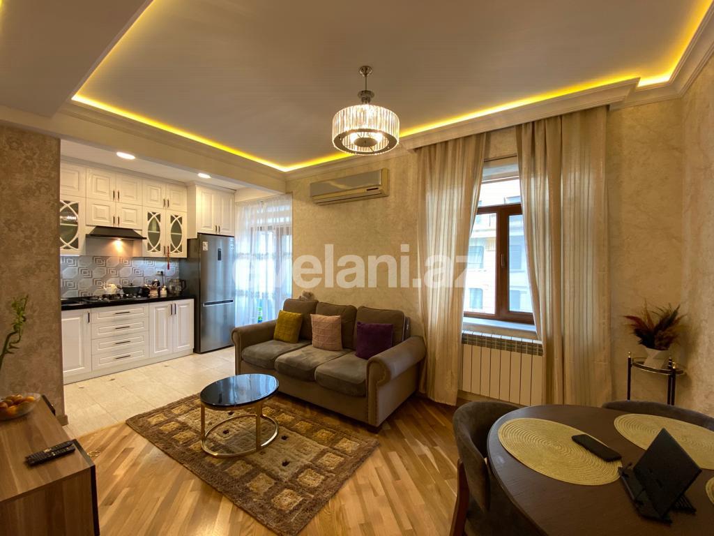 Satılır, köhnə tikili, 2 otaqlı, 50 m², İçəri Şəhər m.