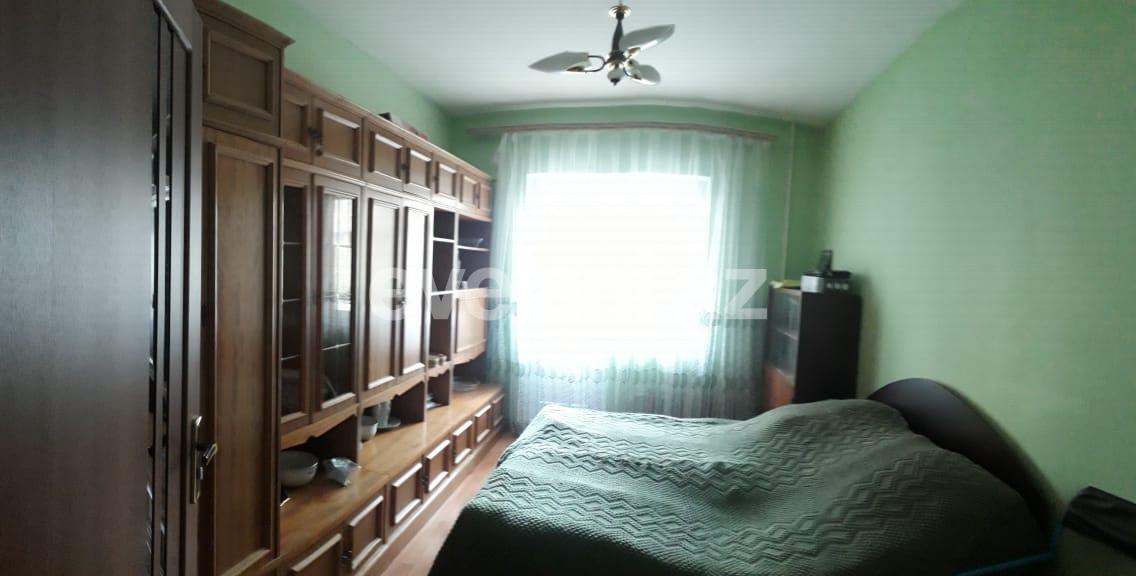 Satılır, köhnə tikili, 4 otaqlı, 90 m², Bakı, Yasamal r, Yeni Yasamal q, İnşaatçılar m.