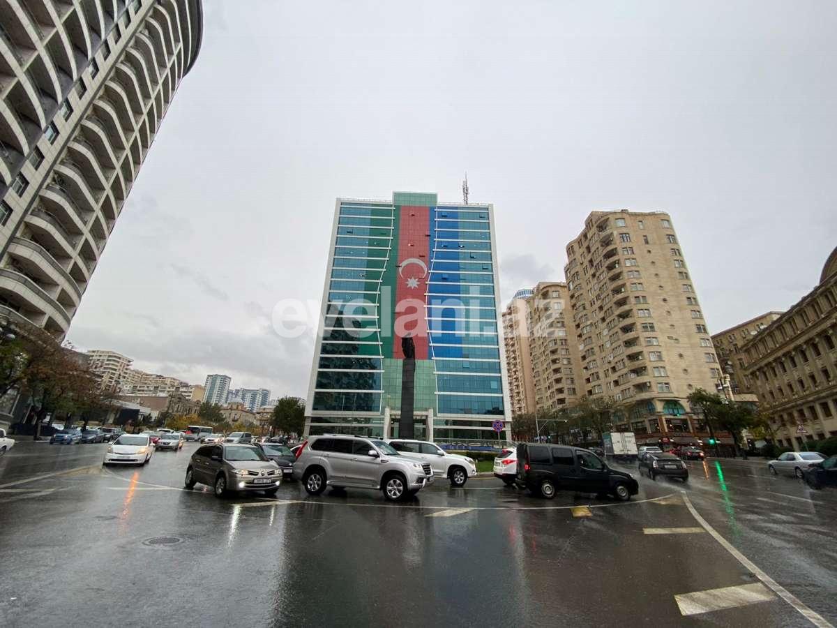 Продаётся, новостройка, 3-комнаты, 145 m², Баку, Ясамальский r, Низами m.