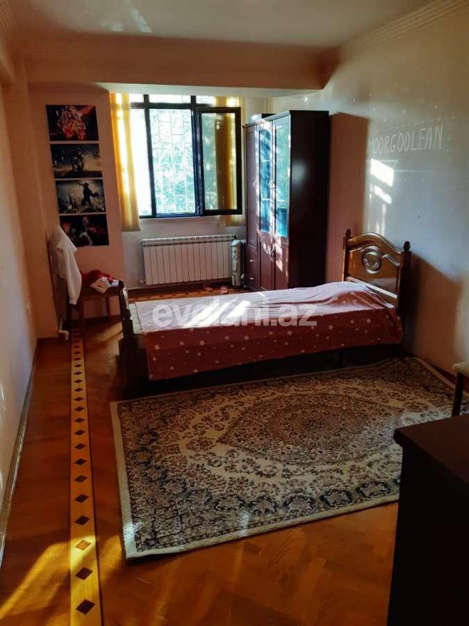 Sale, old building, 3 room, 100 m², Baku, Yasamal r.