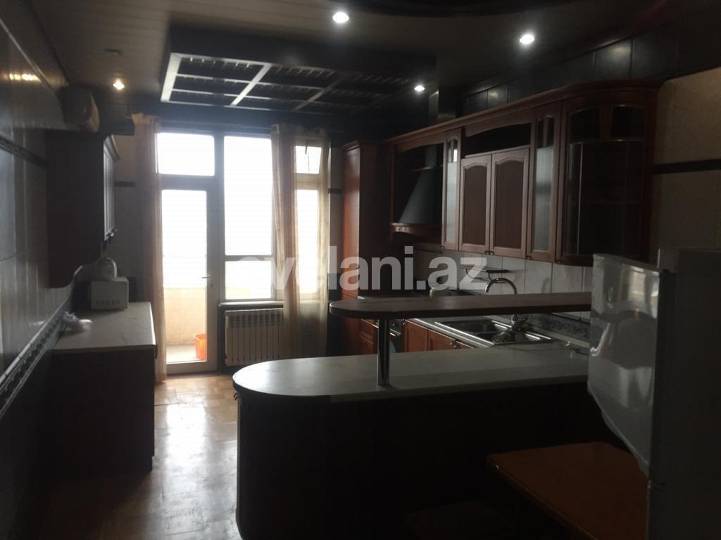 Kirayə verilir, yeni tikili, 3 otaqlı, 230 m², Bakı, Nəsimi r, 28 may m.