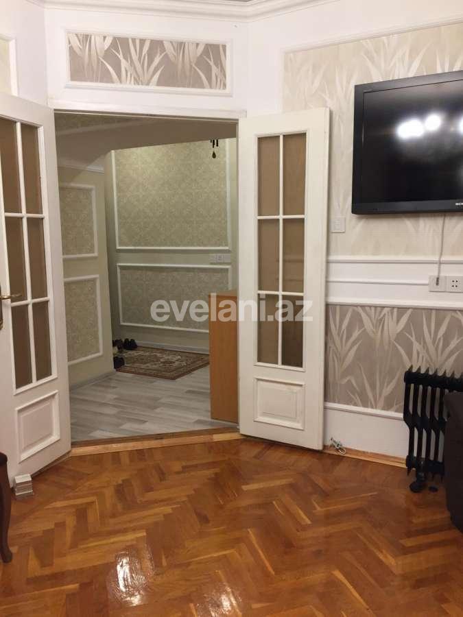 Satılır, köhnə tikili, 2 otaqlı, 63 m², Bakı, Səbail r.