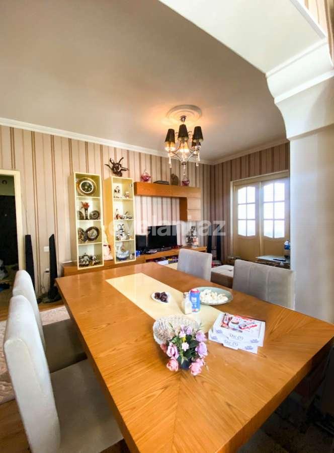 Satılır, köhnə tikili, 2 otaqlı, 40 m², Bakı, Nizami r, Xalqlar Dostluğu m.